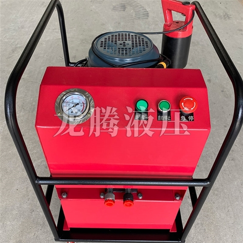 環(huán)槽鉚釘機