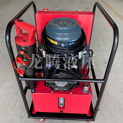 環(huán)槽鉚釘機